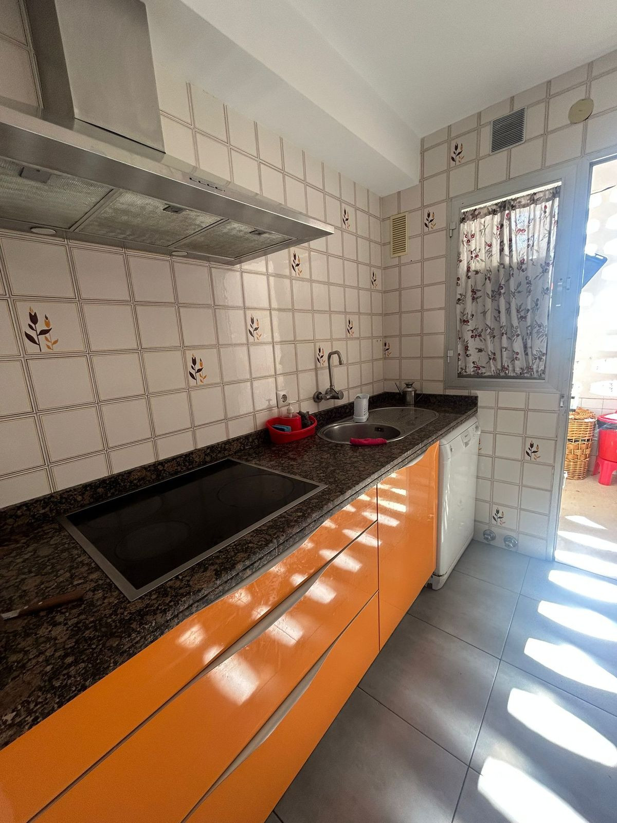 3 Bed Apartment for sale in Marbella Costa Del Sol, Málaga, Spain