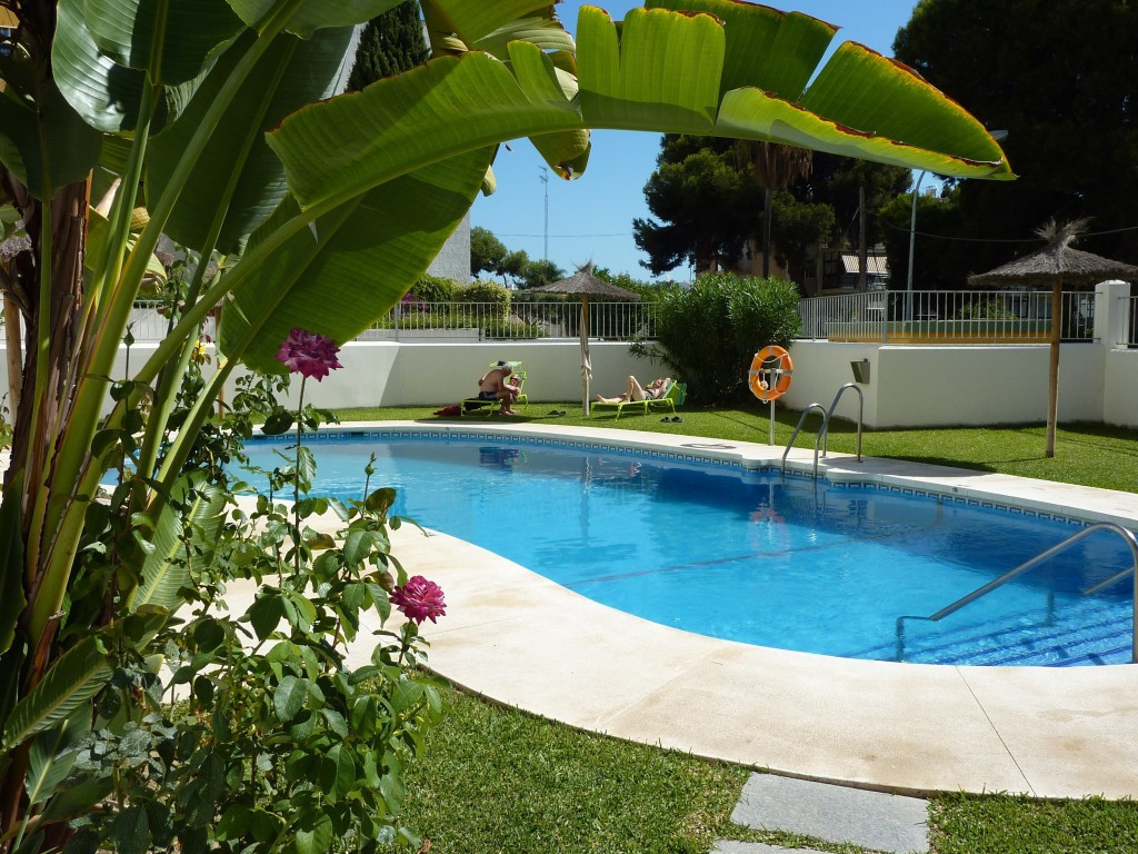 Se vende Apartamento Planta Media de 2 dormitorios en Costa Del Sol, Málaga, España