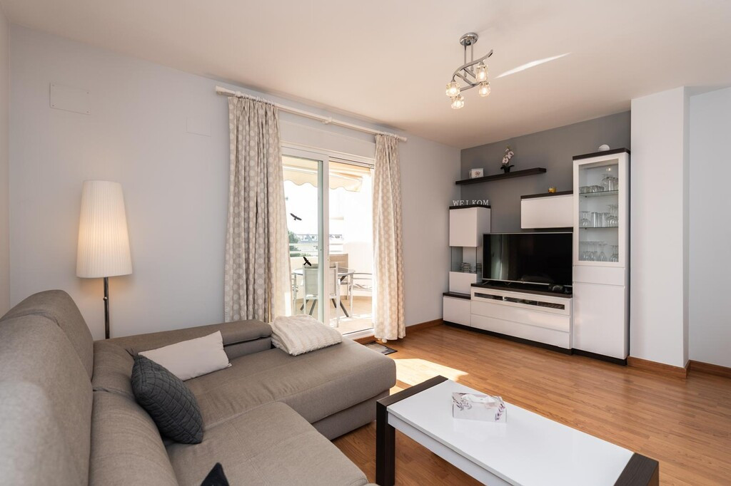 Se vende Apartamento Planta Media de 2 dormitorios en Costa Del Sol, Málaga, España