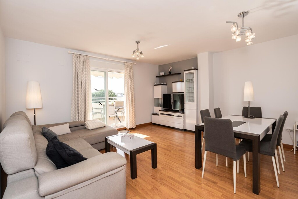 Se vende Apartamento Planta Media de 2 dormitorios en Costa Del Sol, Málaga, España