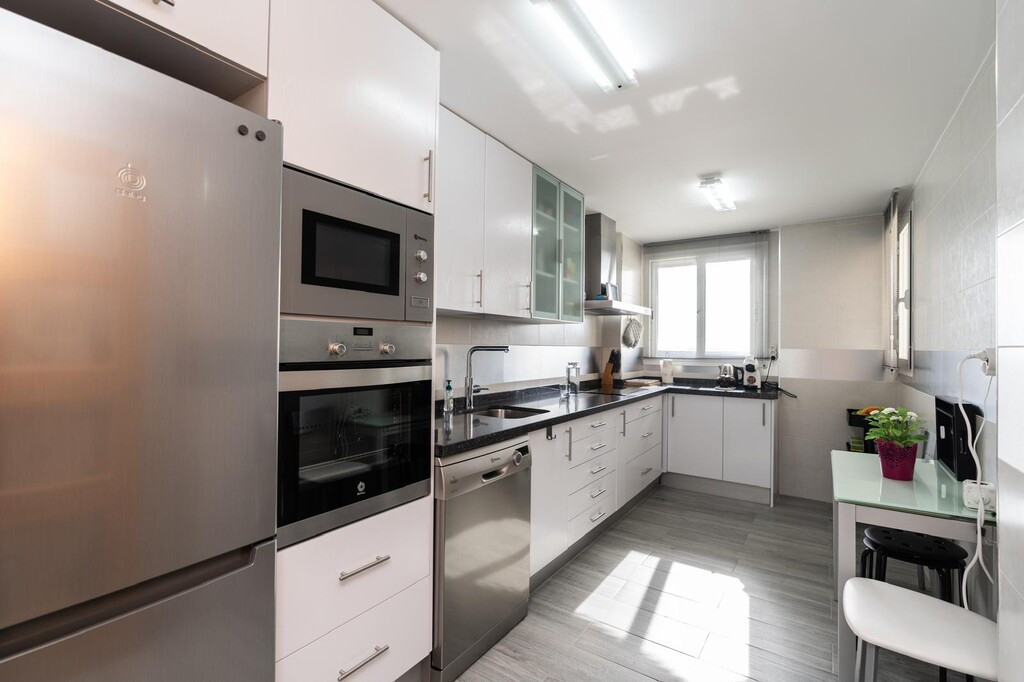Se vende Apartamento Planta Media de 2 dormitorios en Costa Del Sol, Málaga, España