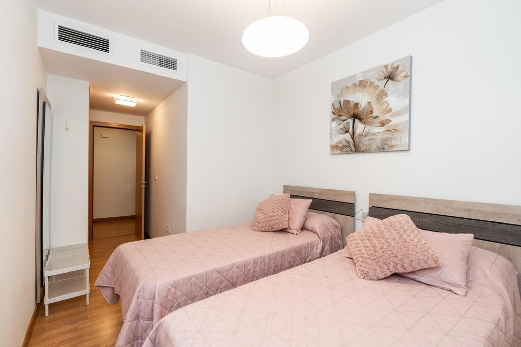 Se vende Apartamento Planta Media de 2 dormitorios en Costa Del Sol, Málaga, España