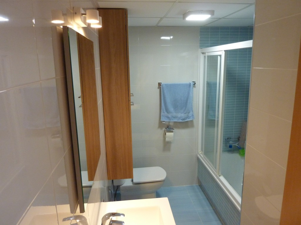 Se vende Apartamento Planta Media de 2 dormitorios en Costa Del Sol, Málaga, España