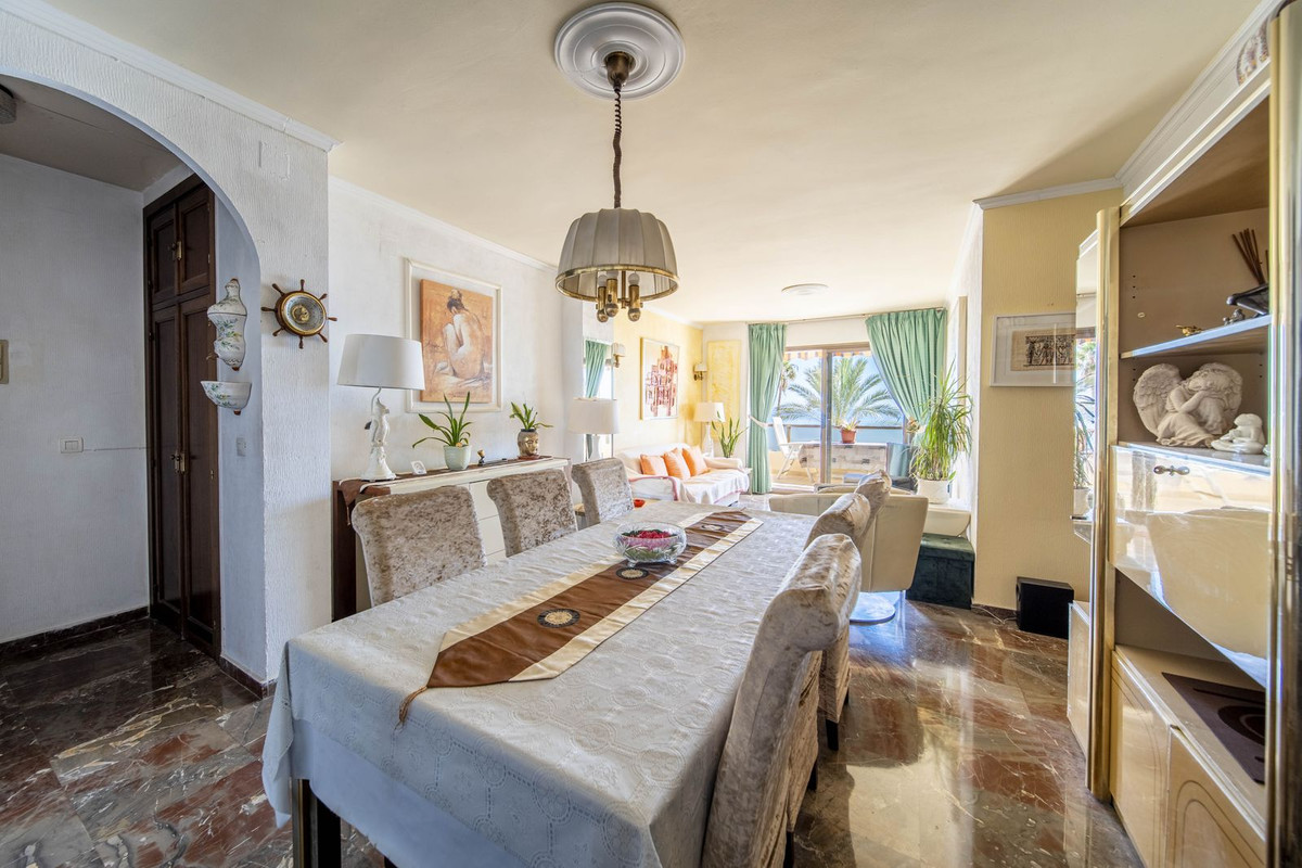 3 Bed Apartment for sale in Fuengirola Costa Del Sol, Málaga, Spain