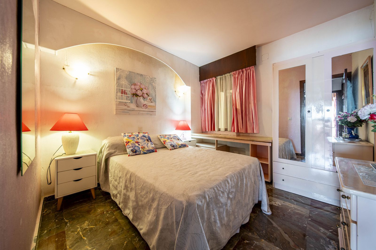 3 Bed Apartment for sale in Fuengirola Costa Del Sol, Málaga, Spain