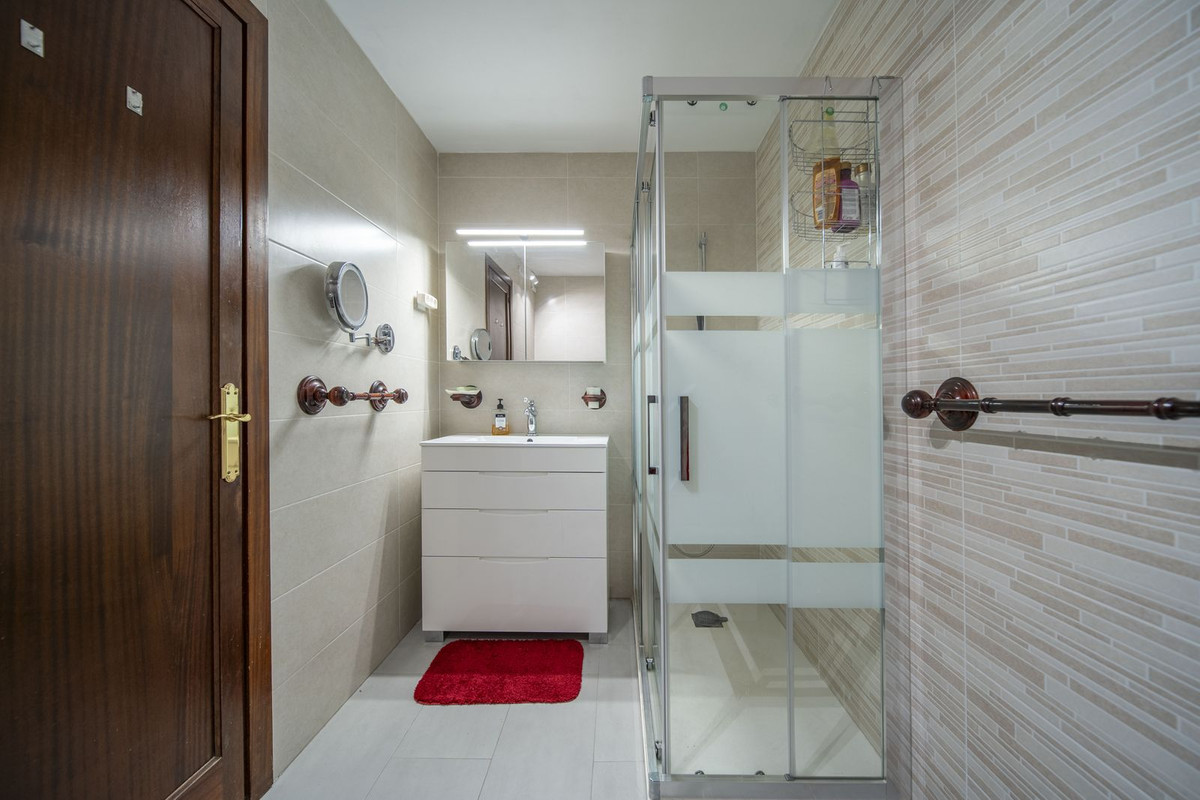 3 Bed Apartment for sale in Fuengirola Costa Del Sol, Málaga, Spain