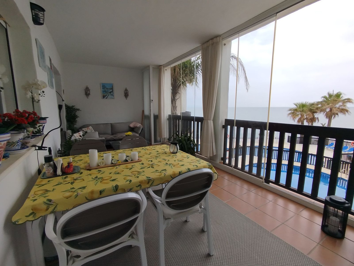 2 Bed Apartment for sale in Calahonda Costa Del Sol, Málaga, Spain