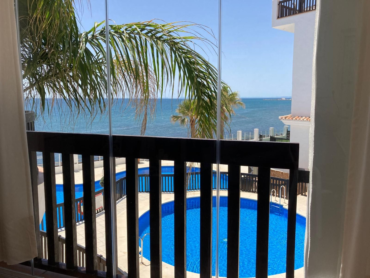 2 Bed Apartment for sale in Calahonda Costa Del Sol, Málaga, Spain