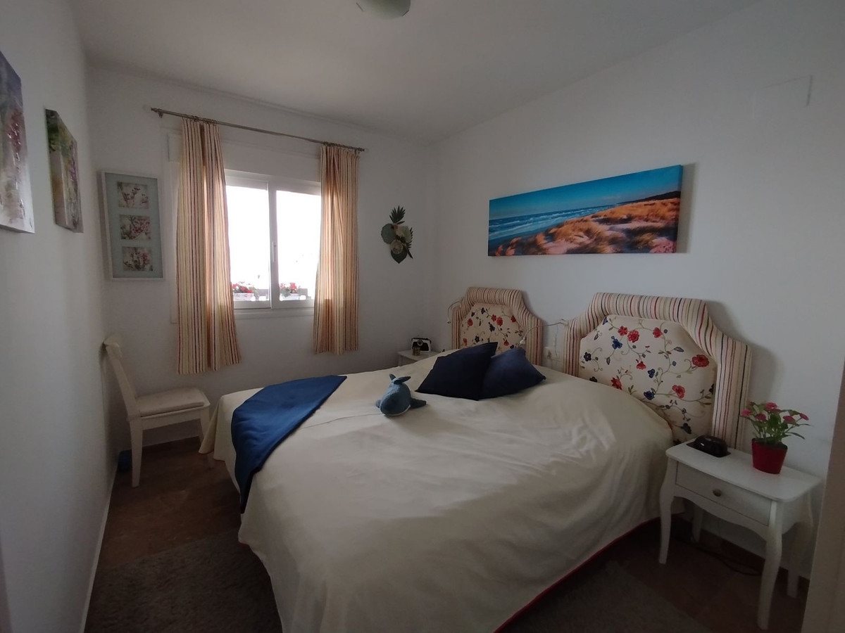 2 Bed Apartment for sale in Calahonda Costa Del Sol, Málaga, Spain
