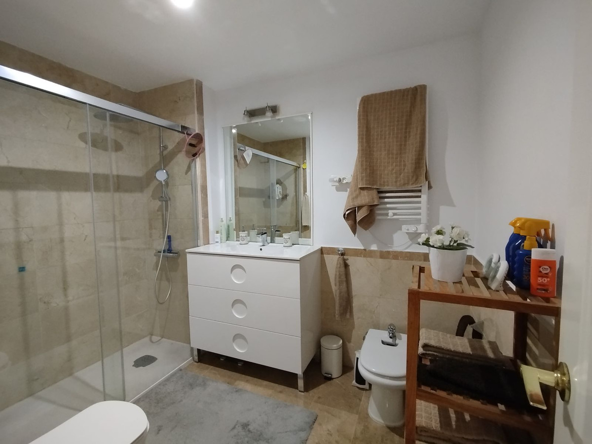 2 Bed Apartment for sale in Calahonda Costa Del Sol, Málaga, Spain