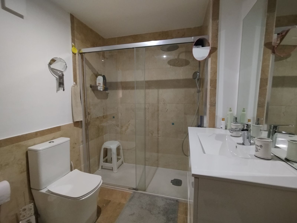 2 Bed Apartment for sale in Calahonda Costa Del Sol, Málaga, Spain
