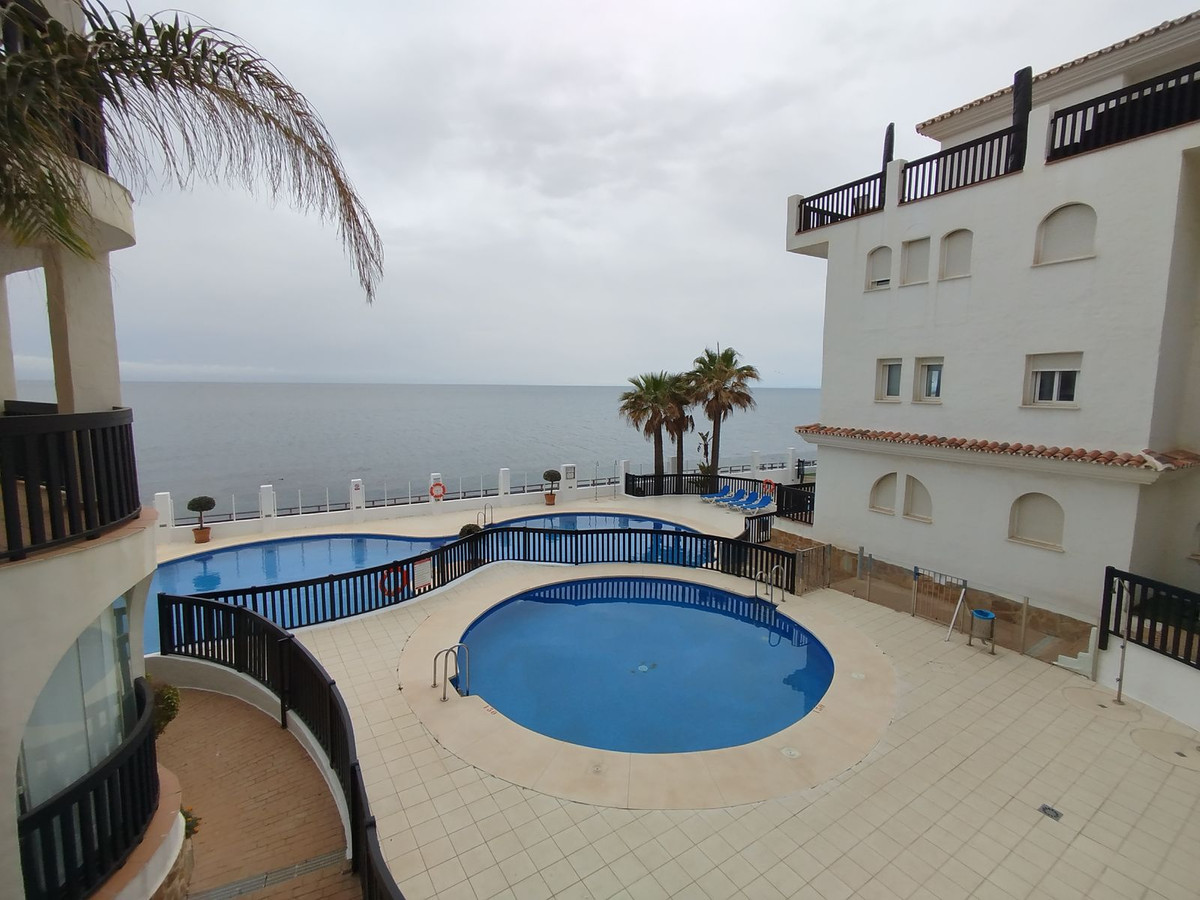 2 Bed Apartment for sale in Calahonda Costa Del Sol, Málaga, Spain