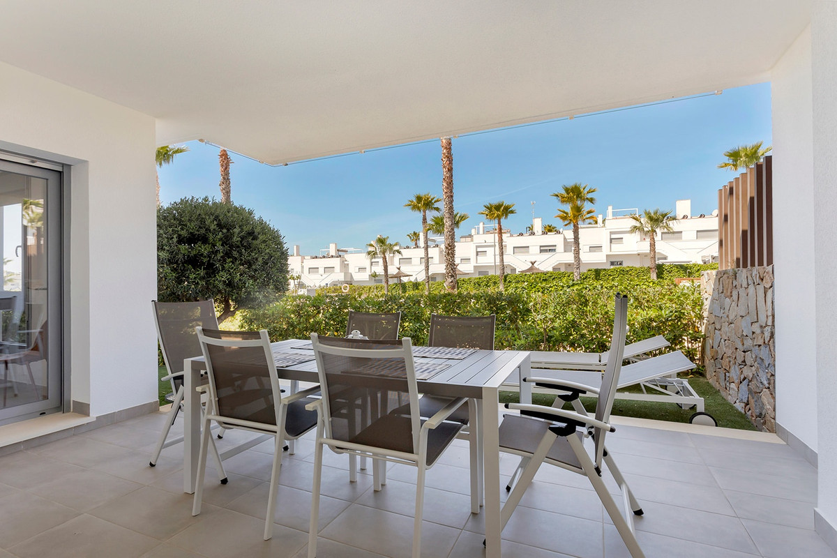 Se vende Apartamento Planta Baja de 2 dormitorios en Costa Blanca, Alicante, España