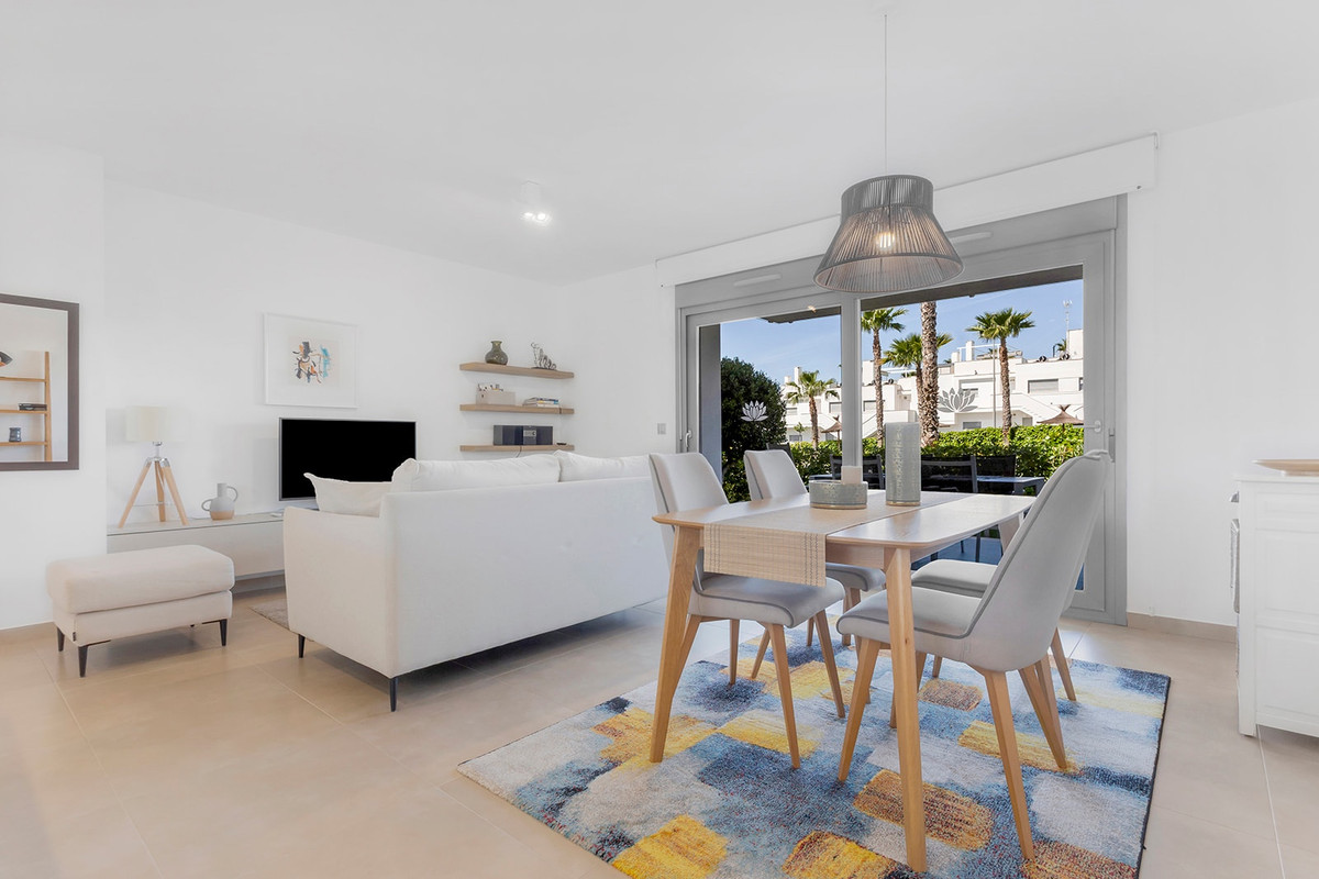 Se vende Apartamento Planta Baja de 2 dormitorios en Costa Blanca, Alicante, España