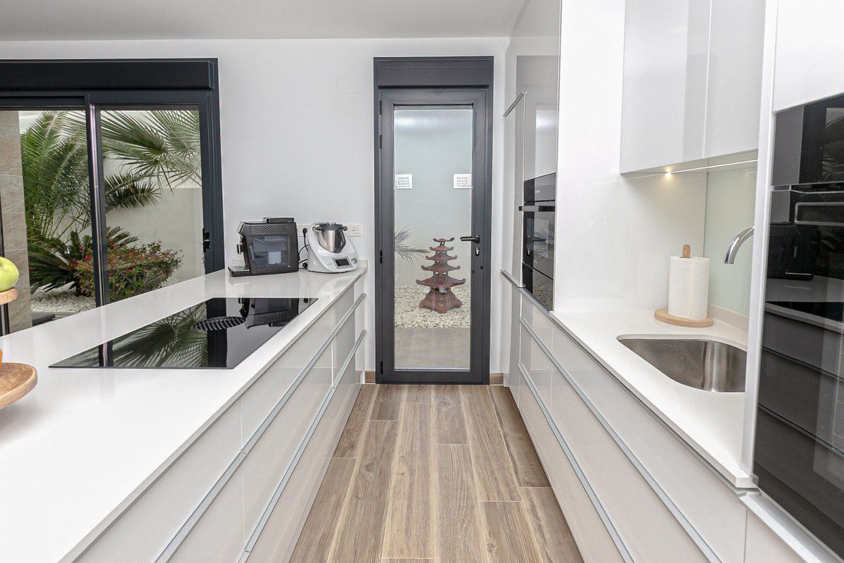 Se vende Villa - Chalet de 2 dormitorios en Costa Blanca, Alicante, España