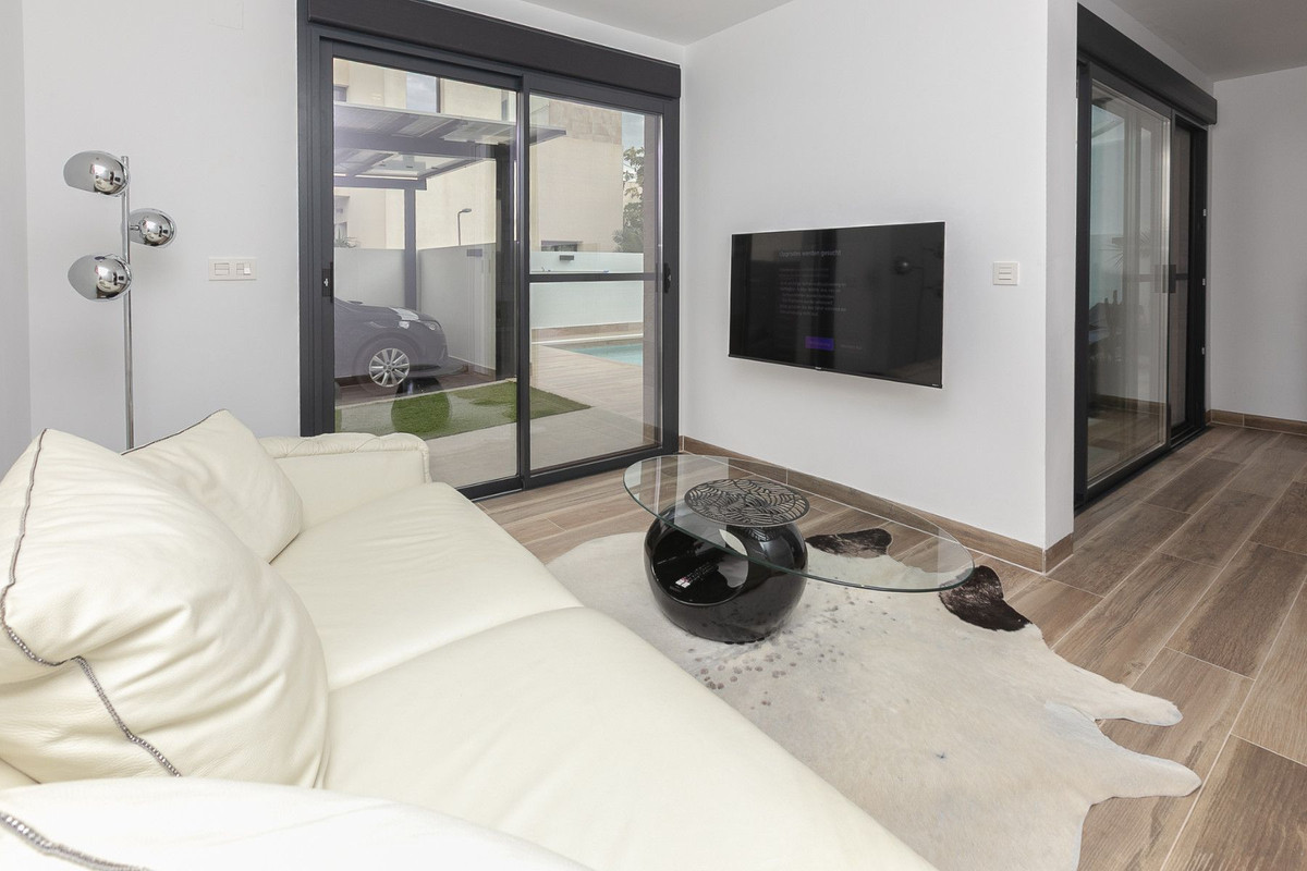 Se vende Villa - Chalet de 2 dormitorios en Costa Blanca, Alicante, España