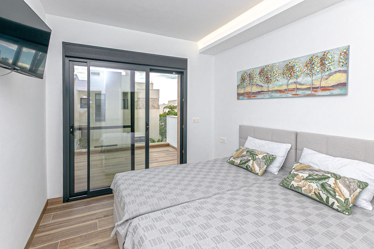 Se vende Villa - Chalet de 2 dormitorios en Costa Blanca, Alicante, España