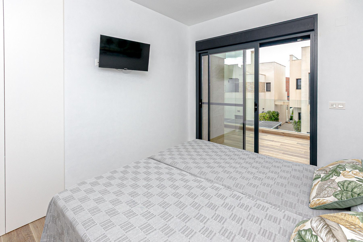 Se vende Villa - Chalet de 2 dormitorios en Costa Blanca, Alicante, España