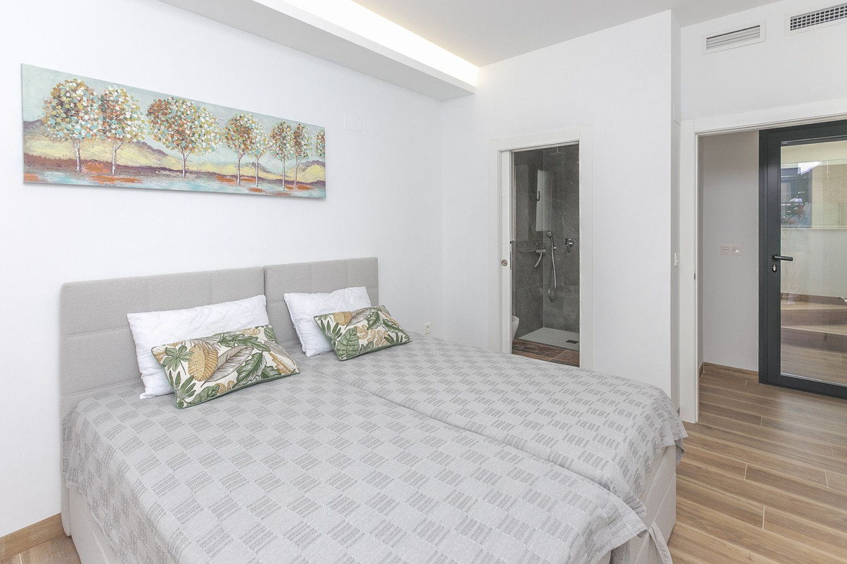 Se vende Villa - Chalet de 2 dormitorios en Costa Blanca, Alicante, España