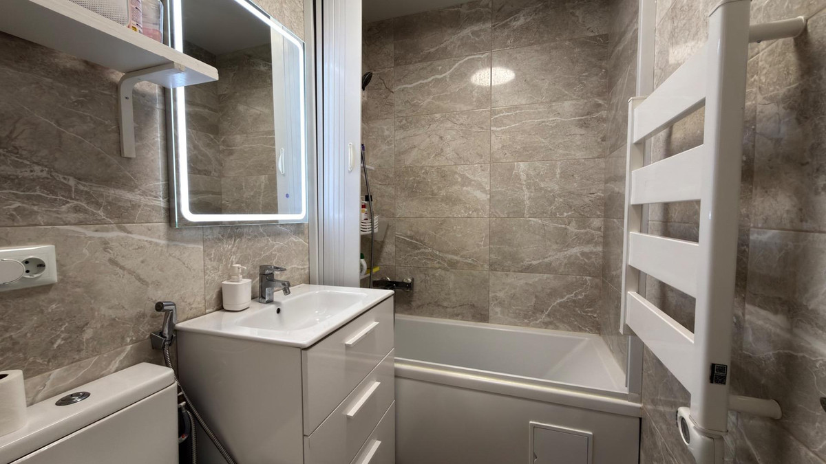 Se vende Apartamento Planta Media de 3 dormitorios en Costa Blanca, Alicante, España