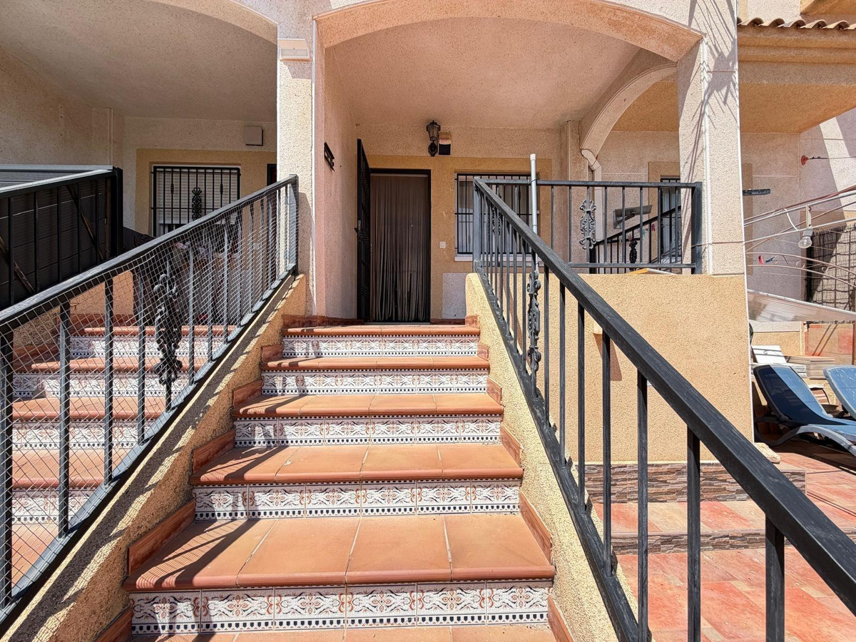 Se vende Bungalow de 2 dormitorios en Costa Blanca, Alicante, España