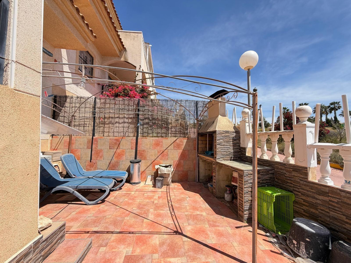 Se vende Bungalow de 2 dormitorios en Costa Blanca, Alicante, España
