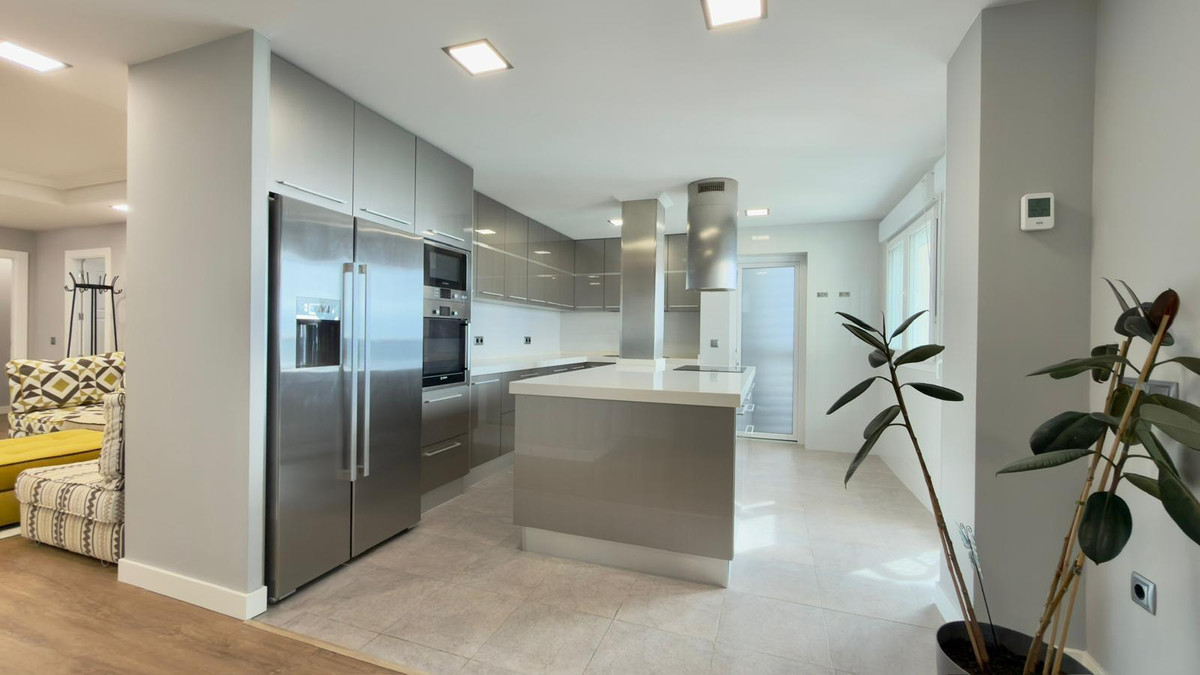 4 Bed Apartment for sale in Villajoyosa Costa Blanca, Alicante, Spain