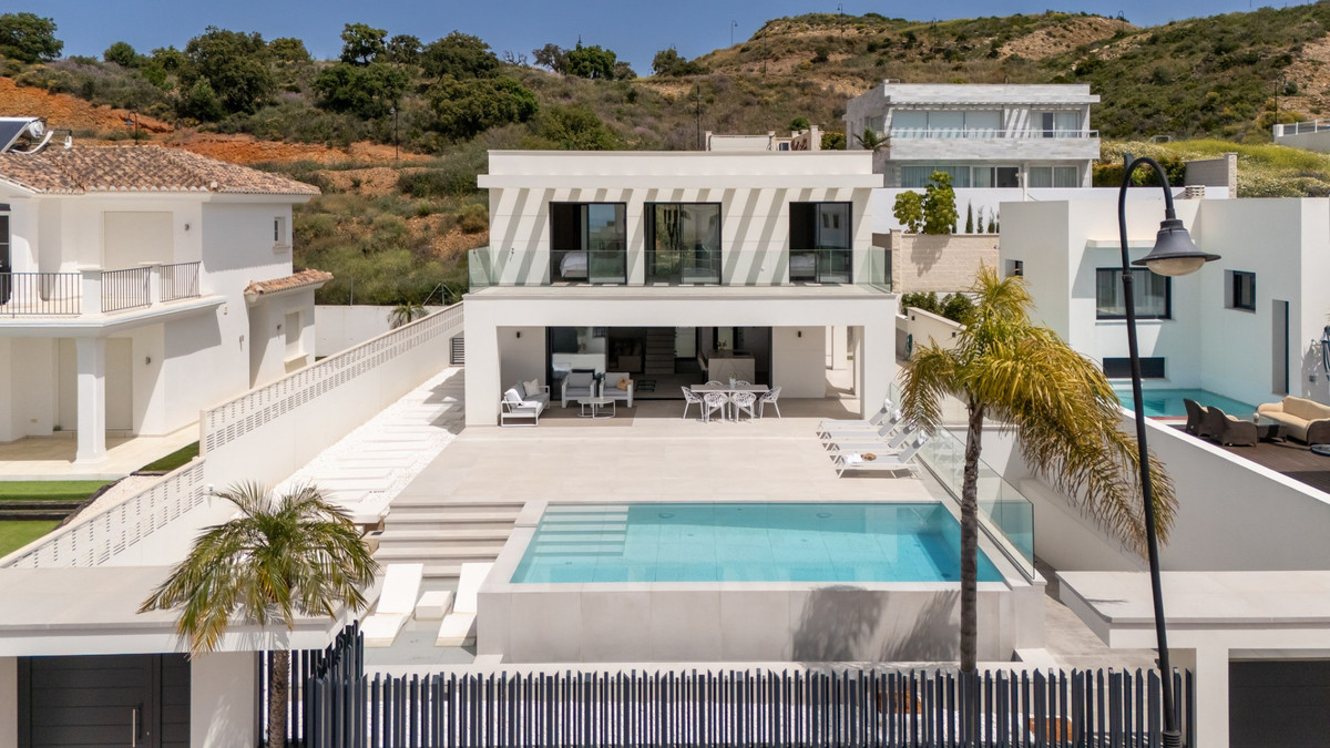 4 Bed Townhouse for sale in La Cala De Mijas Costa Del Sol, Málaga, Spain