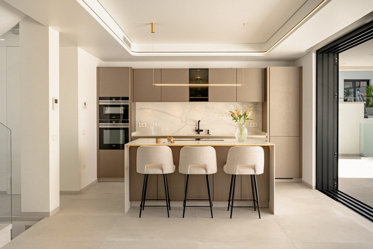 4 Bed Townhouse for sale in La Cala De Mijas Costa Del Sol, Málaga, Spain