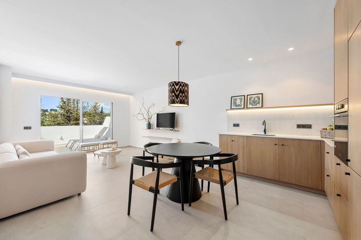 3 Bed Apartment for sale in Nueva Andalucía Costa Del Sol, Málaga, Spain