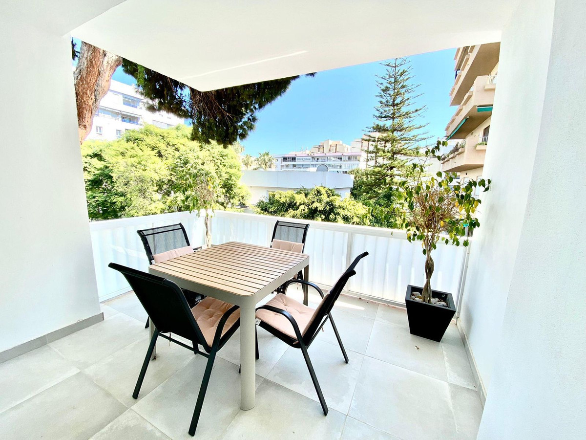2 Bed Apartment for sale in Marbella Costa Del Sol, Málaga, Spain