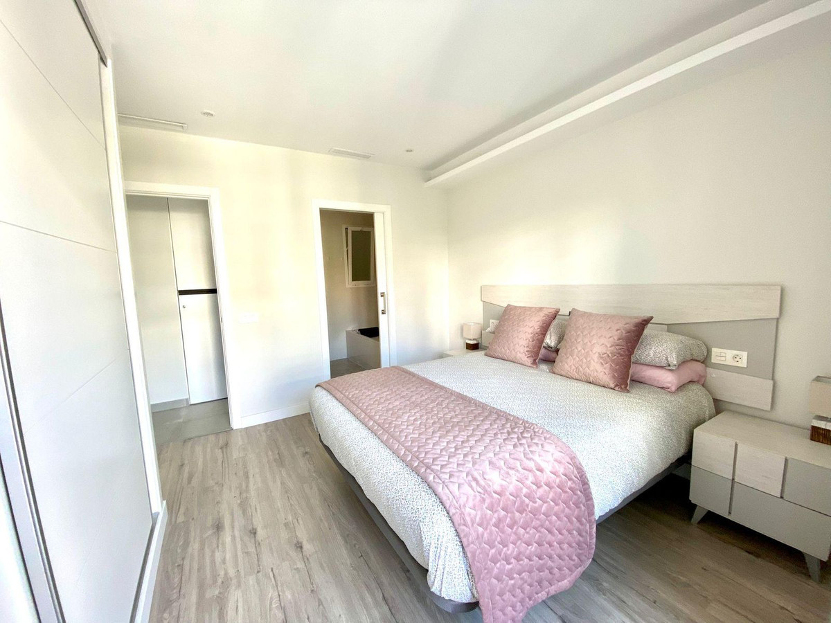 2 Bed Apartment for sale in Marbella Costa Del Sol, Málaga, Spain