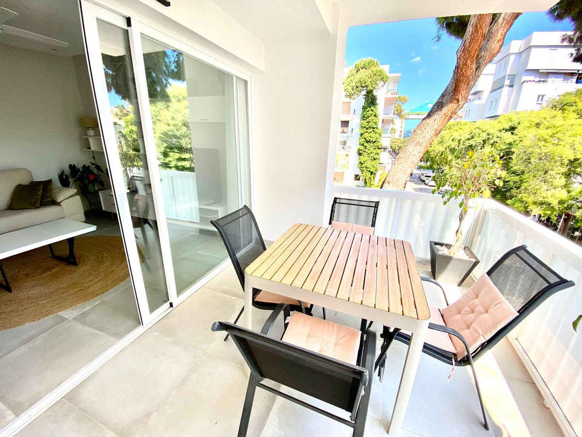 2 Bed Apartment for sale in Marbella Costa Del Sol, Málaga, Spain