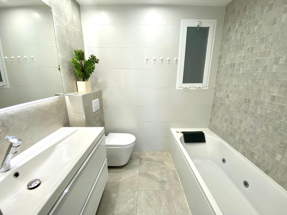 2 Bed Apartment for sale in Marbella Costa Del Sol, Málaga, Spain