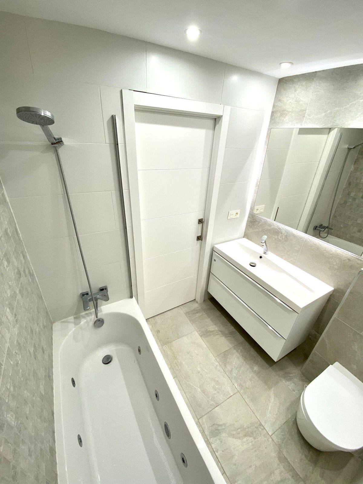 2 Bed Apartment for sale in Marbella Costa Del Sol, Málaga, Spain