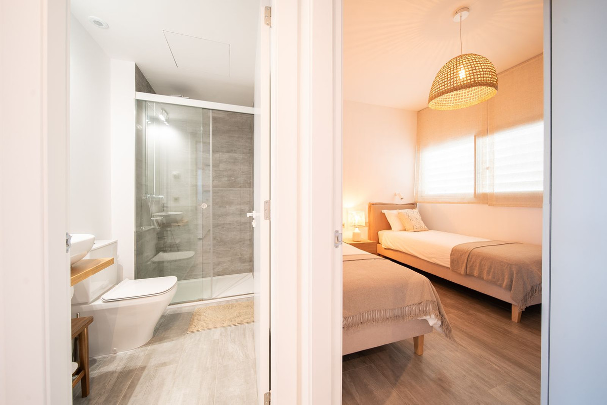 Se vende Apartamento Planta Baja de 2 dormitorios en Costa Del Sol, Málaga, España