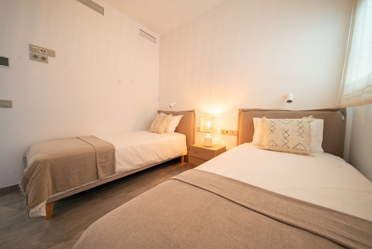 Se vende Apartamento Planta Baja de 2 dormitorios en Costa Del Sol, Málaga, España