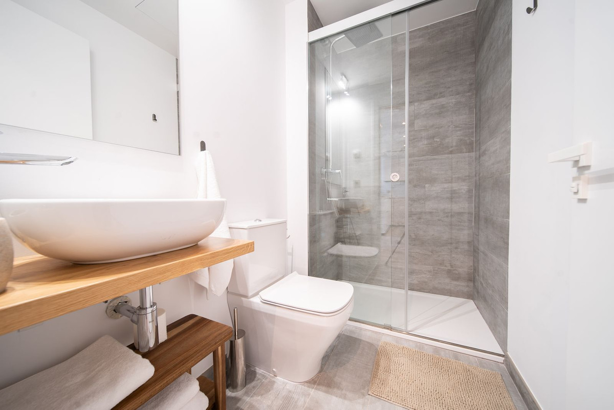 Se vende Apartamento Planta Baja de 2 dormitorios en Costa Del Sol, Málaga, España