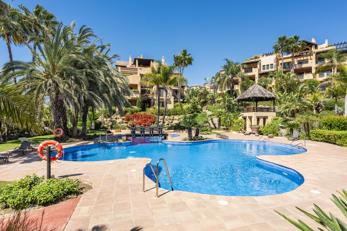Se vende Apartamento Planta Media de 2 dormitorios en Costa Del Sol, Málaga, España