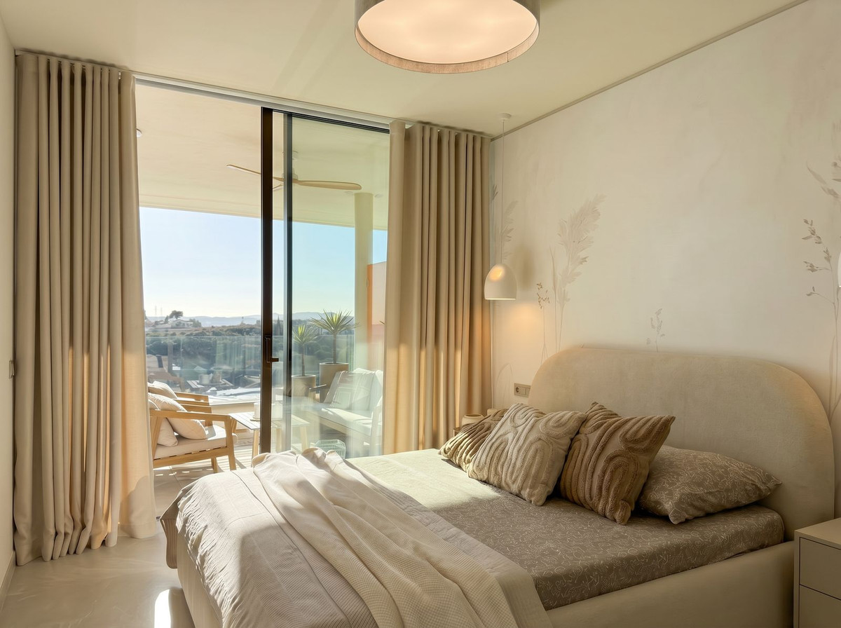 2 Bed Apartment for sale in Higueron Costa Del Sol, Málaga, Spain