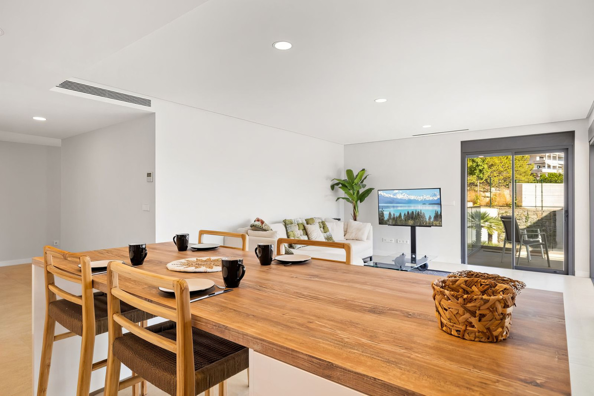 2 Bed Apartment for sale in Selwo Costa Del Sol, Málaga, Spain