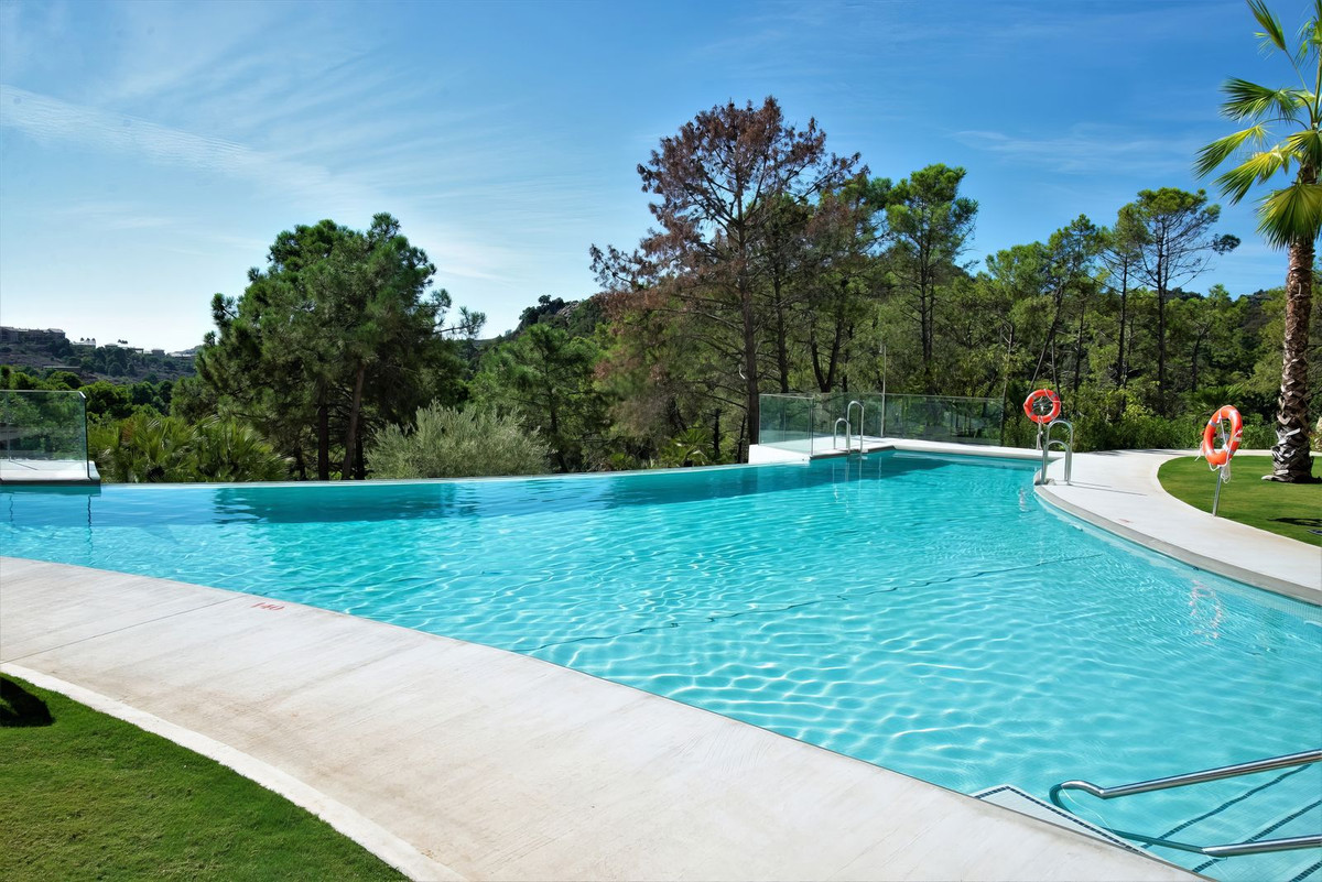 2 Bed Apartment for sale in Selwo Costa Del Sol, Málaga, Spain
