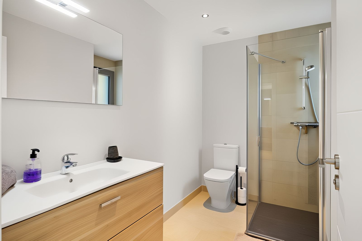 2 Bed Apartment for sale in Selwo Costa Del Sol, Málaga, Spain
