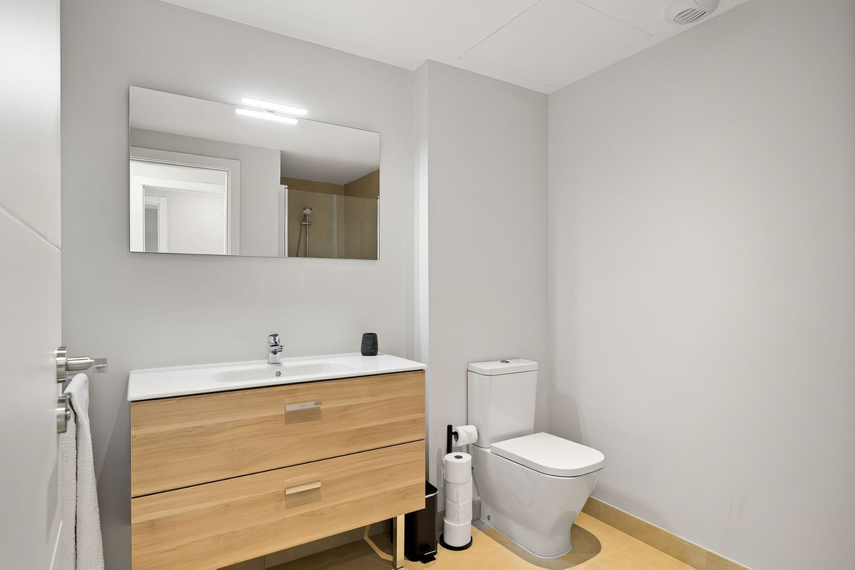 2 Bed Apartment for sale in Selwo Costa Del Sol, Málaga, Spain