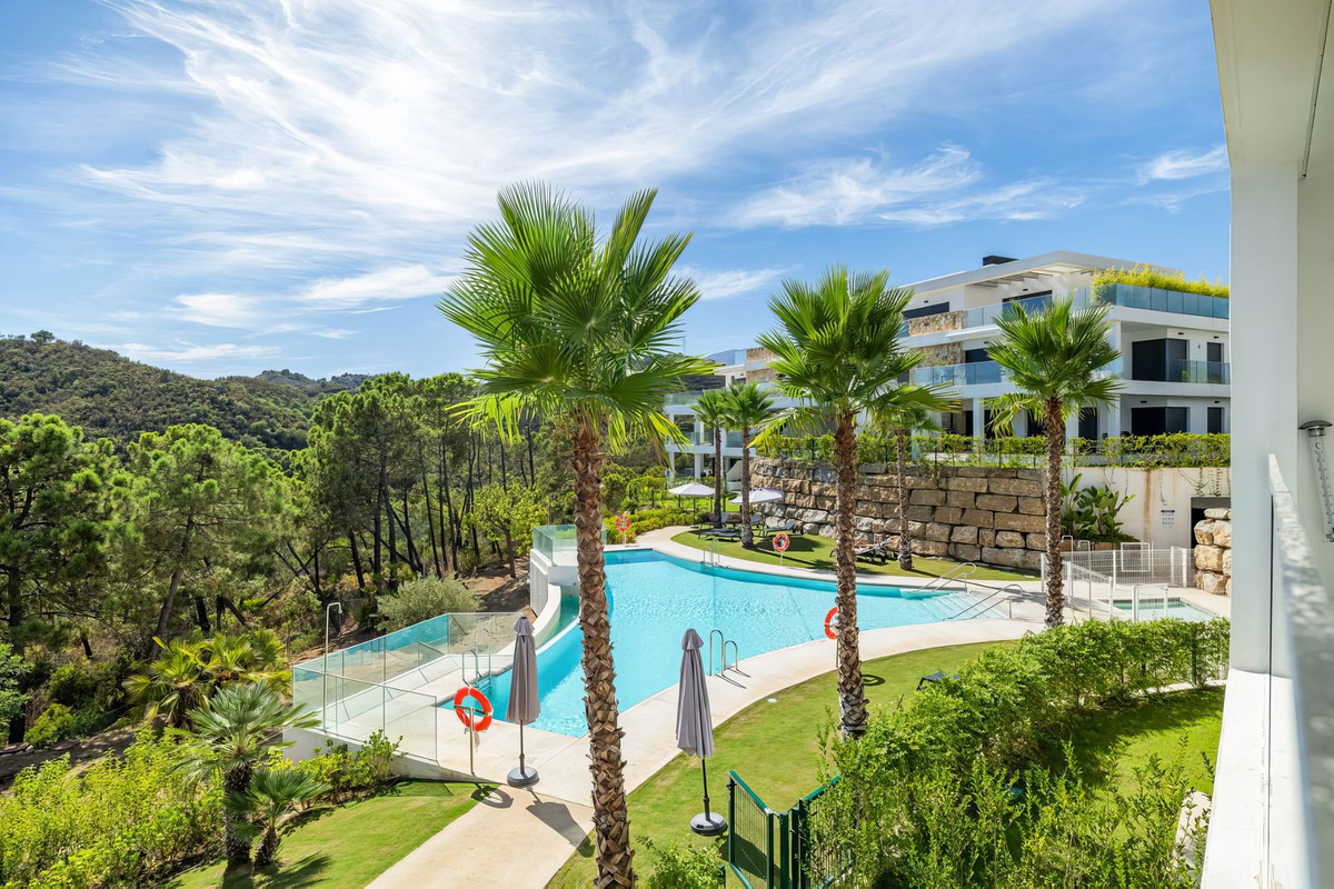 2 Bed Apartment for sale in Selwo Costa Del Sol, Málaga, Spain