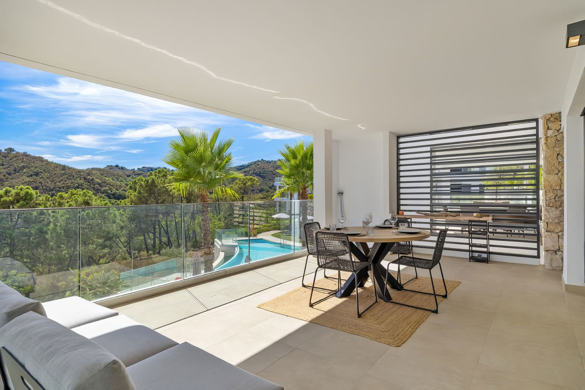 2 Bed Apartment for sale in Selwo Costa Del Sol, Málaga, Spain