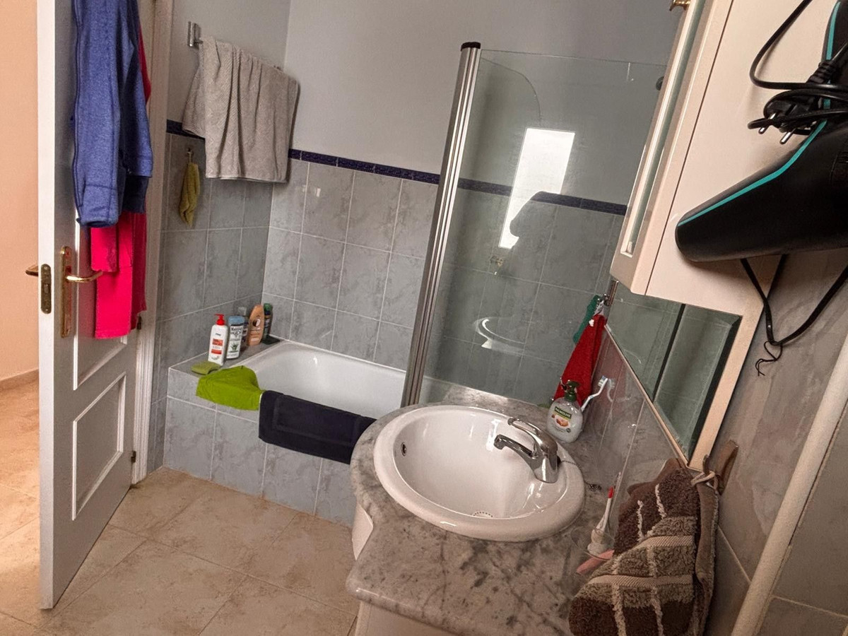 Se vende Apartamento en Planta Última de 1 dormitorios en Costa Del Sol, Málaga, España