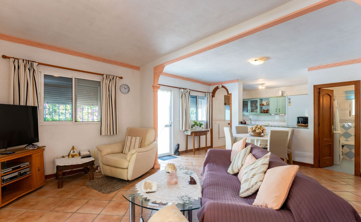 3 Bed Townhouse for sale in Coín Costa Del Sol, Málaga, Spain