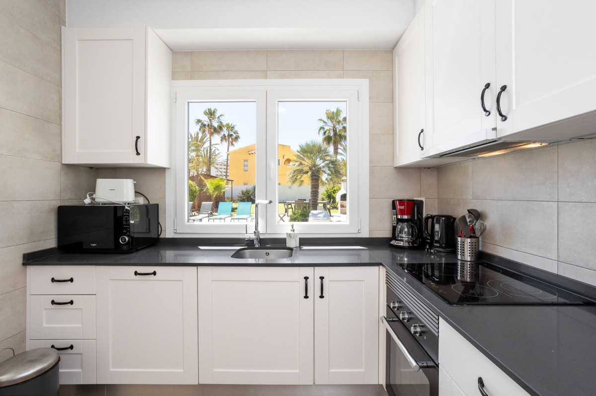 3 Bed Townhouse for sale in Playa Flamenca Costa Blanca, Alicante, Spain