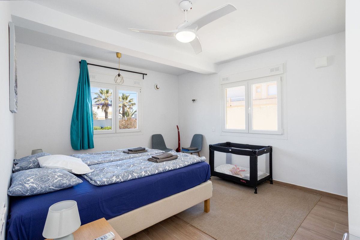 3 Bed Townhouse for sale in Playa Flamenca Costa Blanca, Alicante, Spain